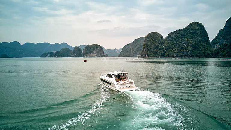 Tour ngắm hoàng hôn vịnh Hạ Long trên du thuyền cá nhân