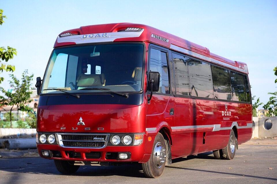 Thuê xe Fuso Dcar Limousine 16 chỗ