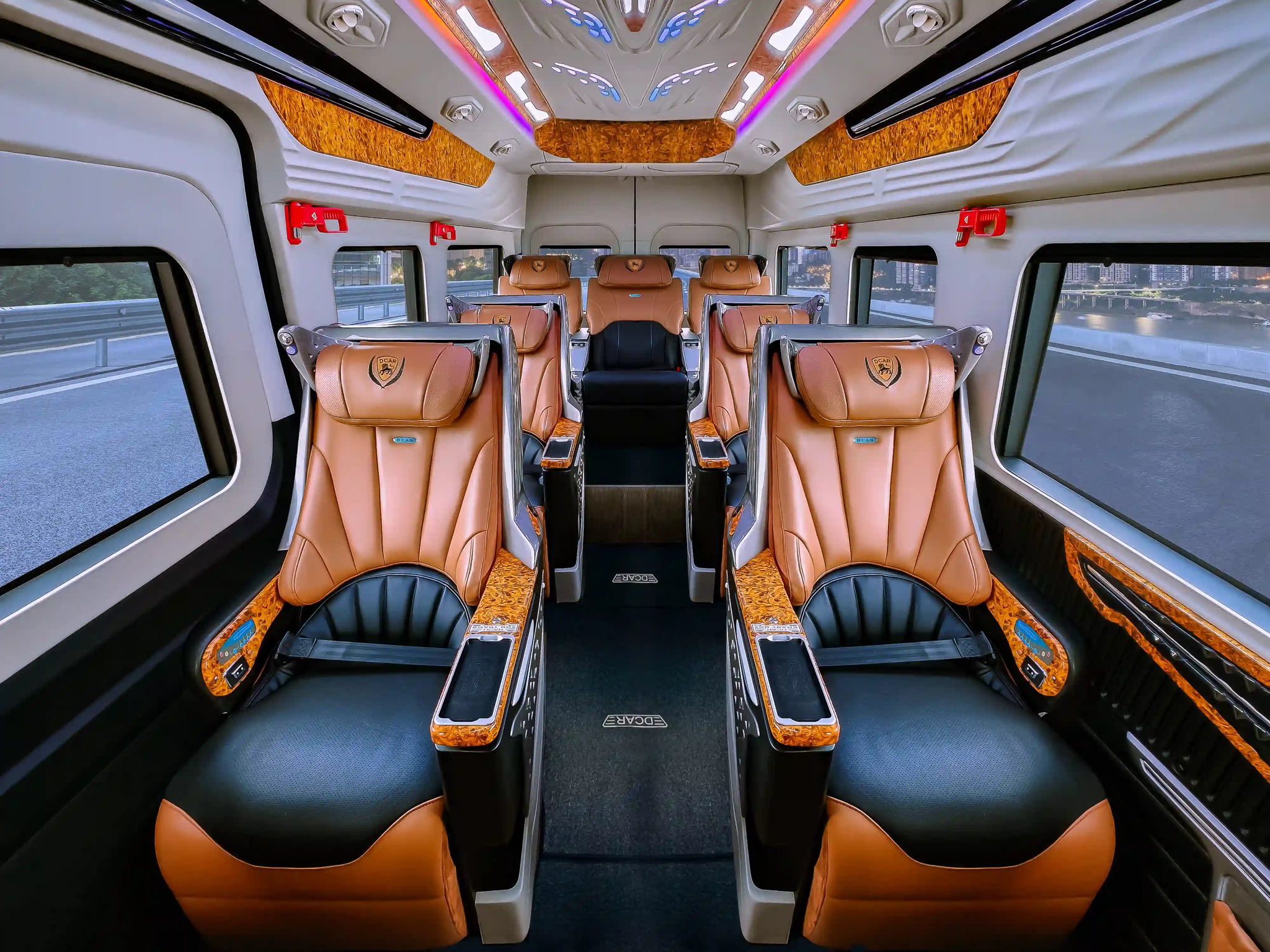 Thuê xe limousine Hà Nội đi Cát Bà, Hải Phòng