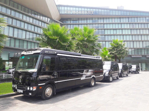 Thuê xe Fuso Rosa Limousine President 12 chỗ