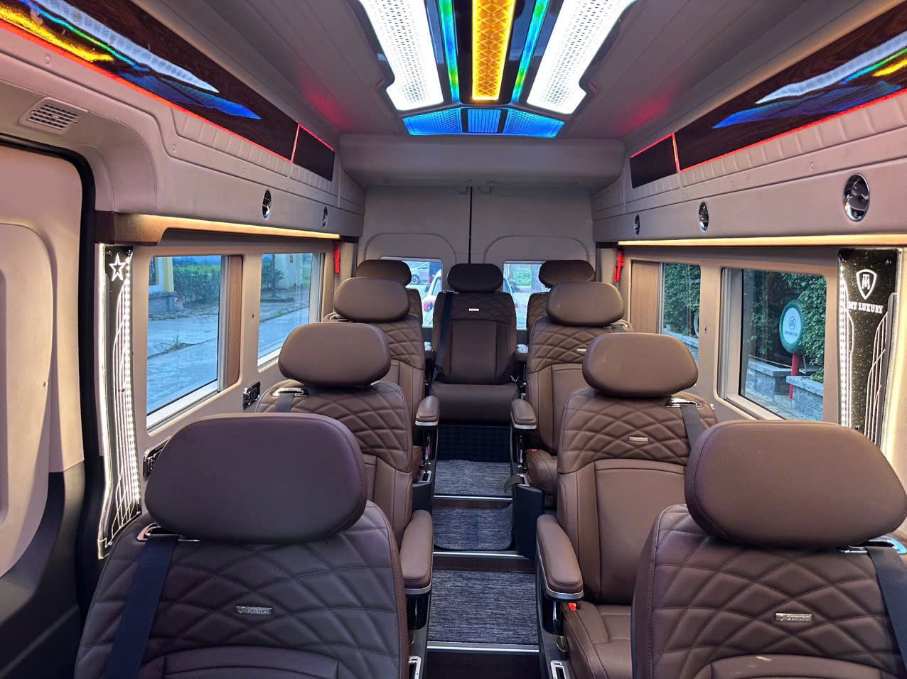 Thuê xe limousine Hà Nội đi Vinpearl Hạ Long Resort & Spa