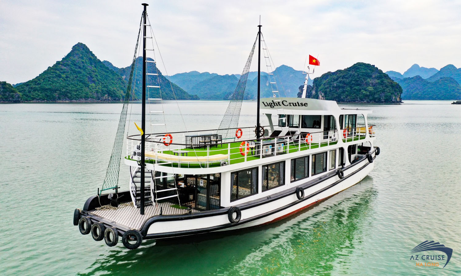 Cho thuê tàu du lịch tham quan Vịnh Hạ Long