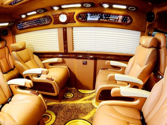 Thê xe limousine dcar chơi golf Hà Nội